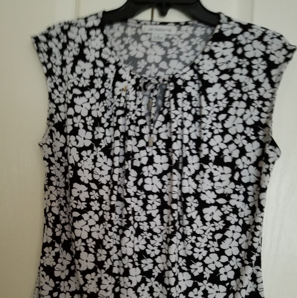 Liz Claiborne sleeveless Blouse